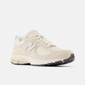 New Balance 2002R Sneaker in Calm Taupe
